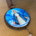 Adorno único medalha Nossa Senhora das Graças